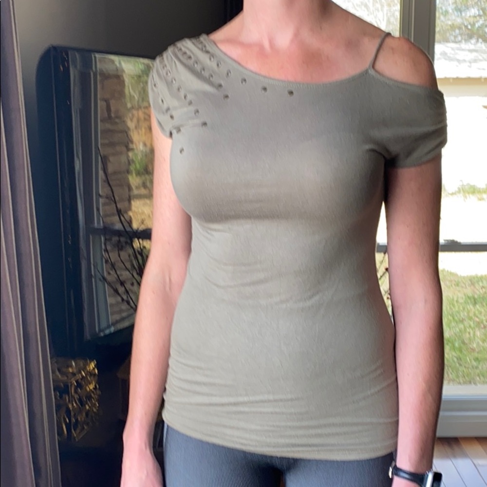 Olive green of the shoulder studded shirt